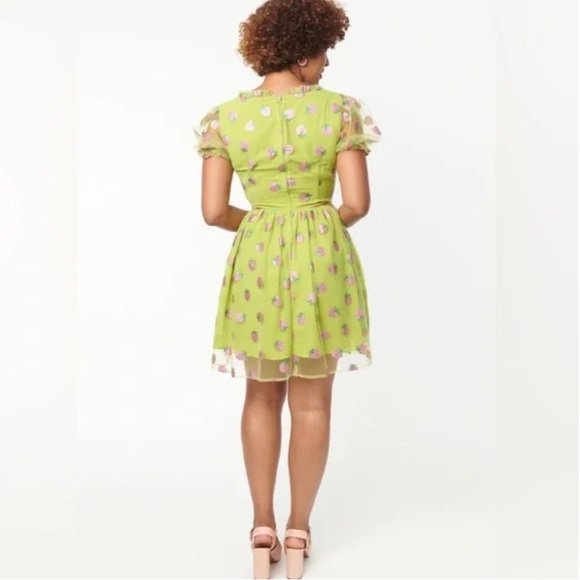 Smak Parlour Strawberries print Woodstock flair dress - Picture 4 of 9